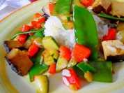 Rezept: Buntes Wok-Gemüse mit Räuchertofu; dazu Reis Buntes Wok-Gemüse mit Räuchertofu; dazu Reis - Rezept