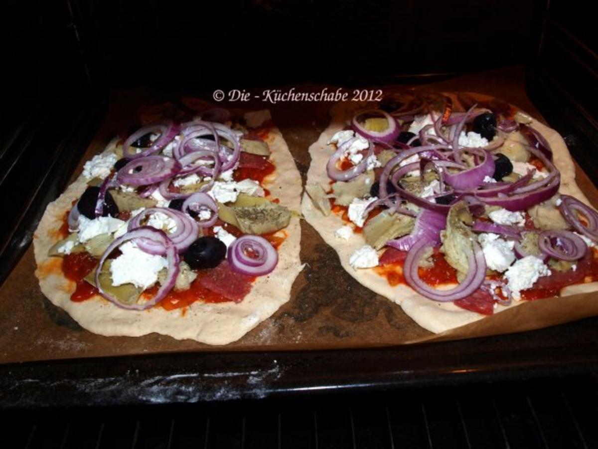 Pizza mit Artischocken und Mailänder Salami - Rezept - Bild Nr. 3