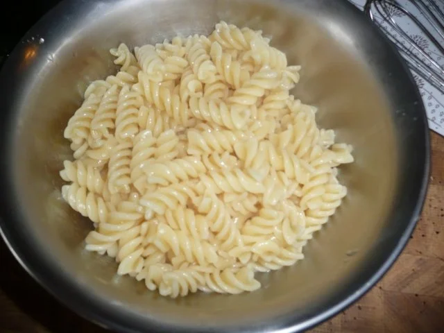 Rezept: Spießbraten mit Nudeln + Vielläppcher-Salat Bild Nr. 3 Spießbraten mit Nudeln + Vielläppcher-Salat - Rezept - Bild Nr. 3