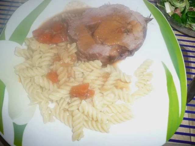 Rezept: Spießbraten mit Nudeln + Vielläppcher-Salat Bild Nr. 5 Spießbraten mit Nudeln + Vielläppcher-Salat - Rezept - Bild Nr. 5