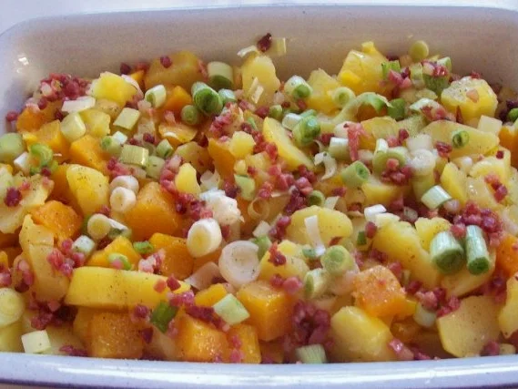 Rezept: Wildlachsfilets mit Kürbis-Kartoffel-Auflauf in Thymiansahne Bild Nr. 5 Wildlachsfilets mit Kürbis-Kartoffel-Auflauf in Thymiansahne - Rezept - Bild Nr. 5