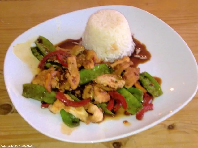 Rezept: Asiatisches Pfannengemüse mit Hähnchenbrustfilet Asiatisches Pfannengemüse mit Hähnchenbrustfilet - Rezept