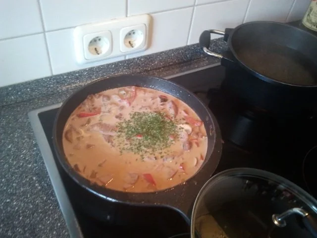 Filet / Kalbsmedaillons mit Pilzen auf Bandnudeln - Rezept - Bild Nr. 2