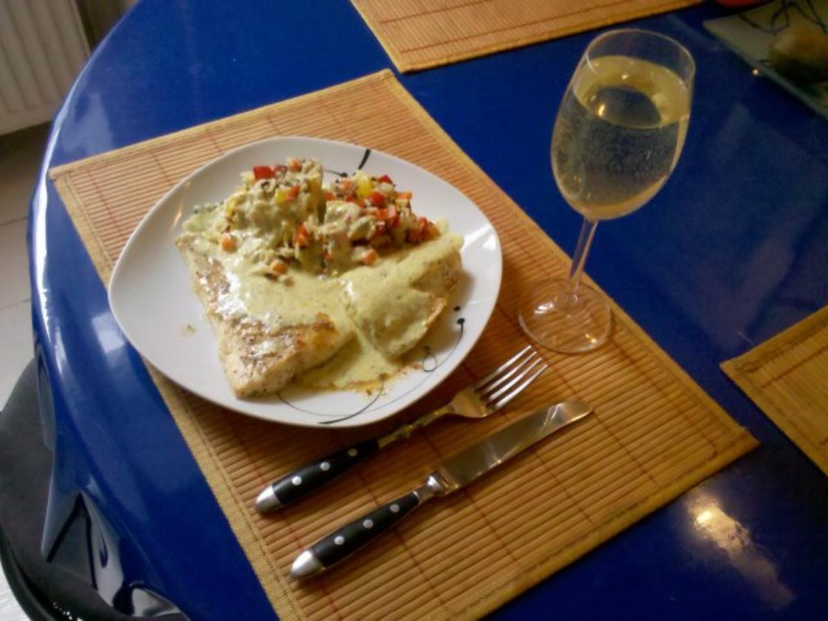 Fisch: Pikantes Kabeljaufilet mit Gemüsereis und Senf-Dill-Soße ...