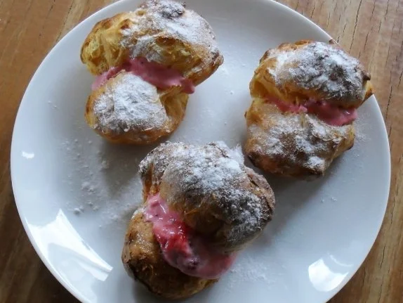 Windbeutel mit Erdbeer-Quark-Creme - Rezept