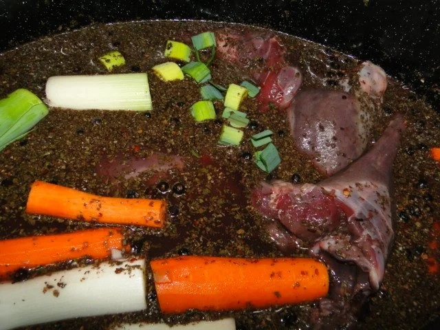 Rehunterschenkel in Rotwein - Rezept - Bild Nr. 6