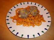 Hackfleischmuffins auf fruchtiger Tagliatelle - Rezept