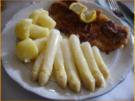 Kalbschnitzel mit Spargelspitzen und neuen Kartoffeln als Kartoffelpilze - Rezept