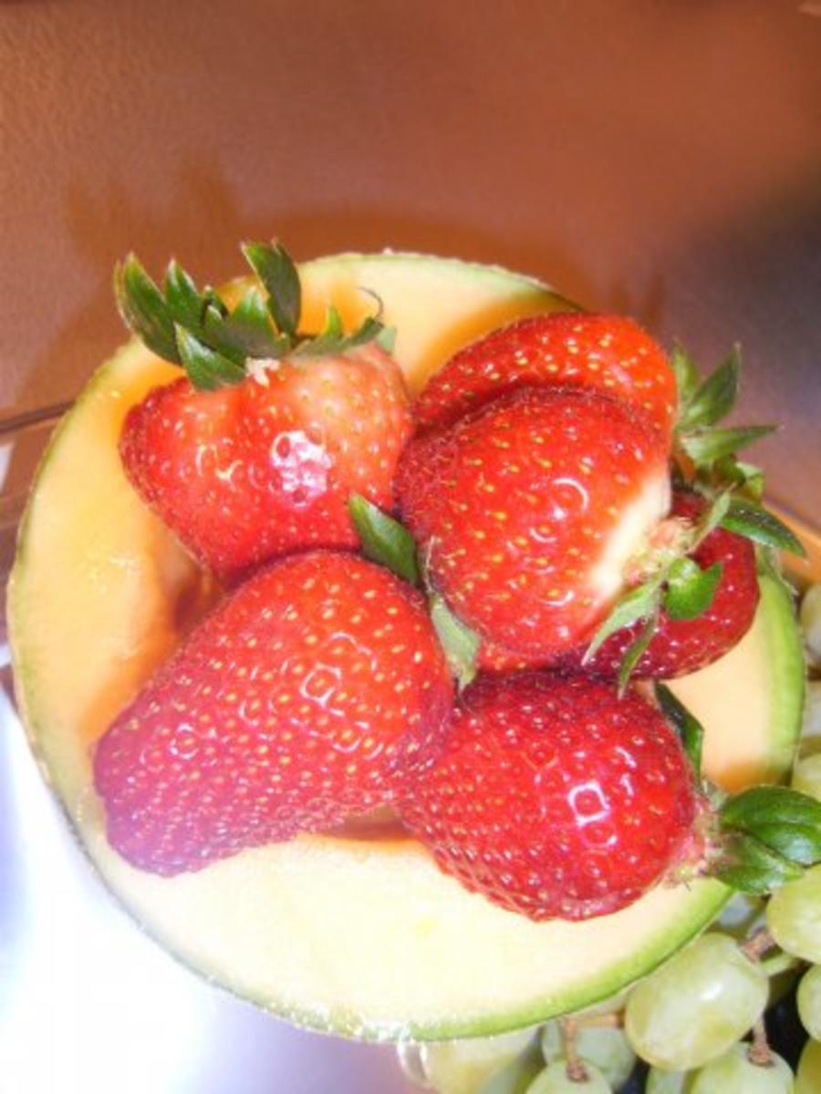Schaumspeise aus Erdbeeren mit Sahne - Rezept - Bild Nr. 2