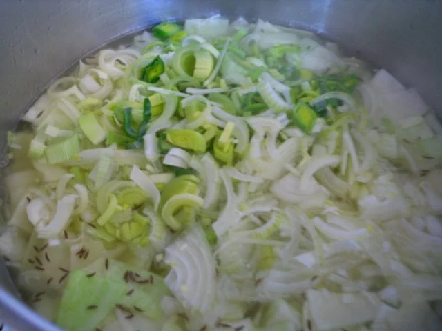 Rezept: Weißkraut-Porree Eintopf Bild Nr. 4 Weißkraut-Porree Eintopf - Rezept - Bild Nr. 4