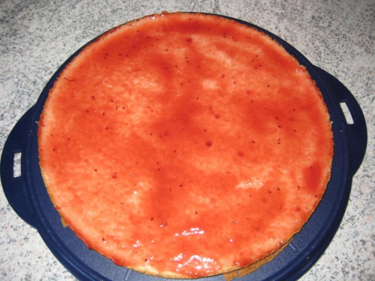 Torte mit leichter Marzipannote - Rezept - Bild Nr. 3