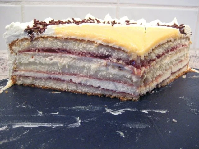Rezept: Torte mit leichter Marzipannote Bild Nr. 7 Torte mit leichter Marzipannote - Rezept - Bild Nr. 7