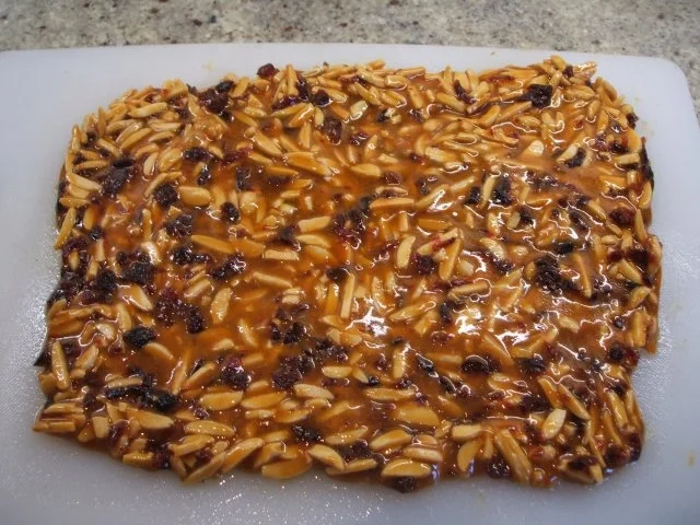 Plätzchen: Mandelkrokant mit Cranberries - Rezept - Bild Nr. 5