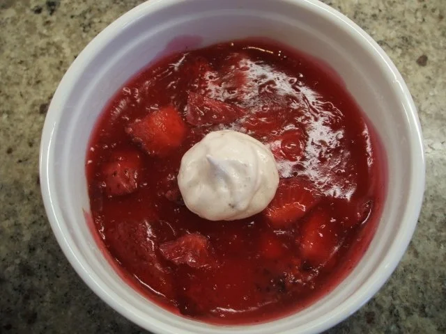 Dessert: Schnelle Erdbeergrütze - Rezept