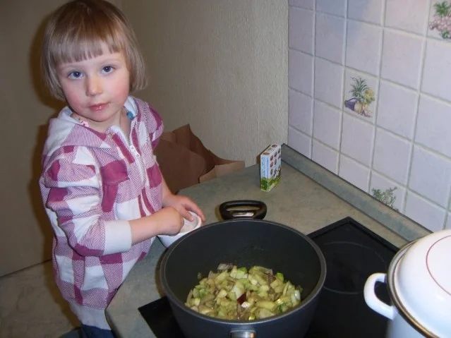 Broccolicremsuppe mit Gemüsekonfetti - Rezept - Bild Nr. 6