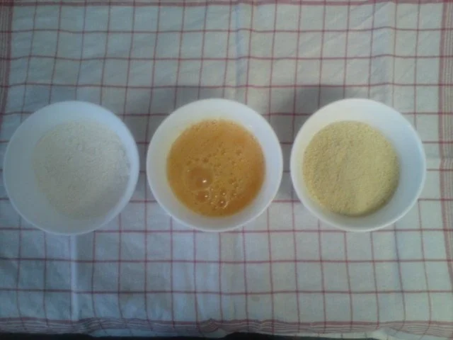 Rezept: Panierte Schweinemedaillons Bild Nr. 3 Panierte Schweinemedaillons - Rezept - Bild Nr. 3