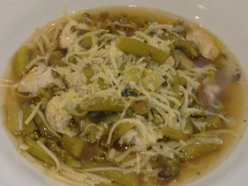 Suppentopf mit Huhn und grünem Spargel - Rezept - Bild Nr. 2