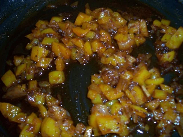 Rezept: Hackfleischsuppe aus Putenbrust Bild Nr. 2 Hackfleischsuppe aus Putenbrust - Rezept - Bild Nr. 2