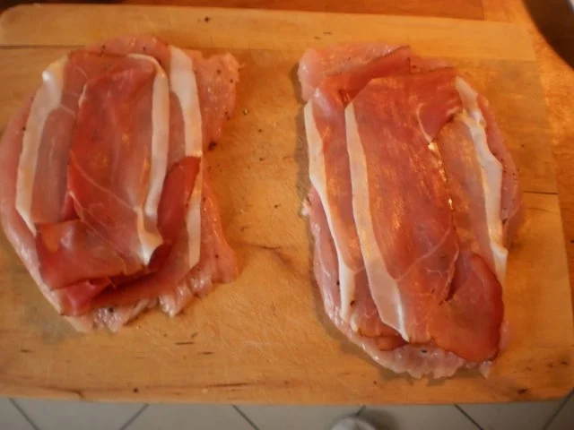 Rezept: Putenrolle auf Spinatbett Bild Nr. 4 Putenrolle auf Spinatbett - Rezept - Bild Nr. 4