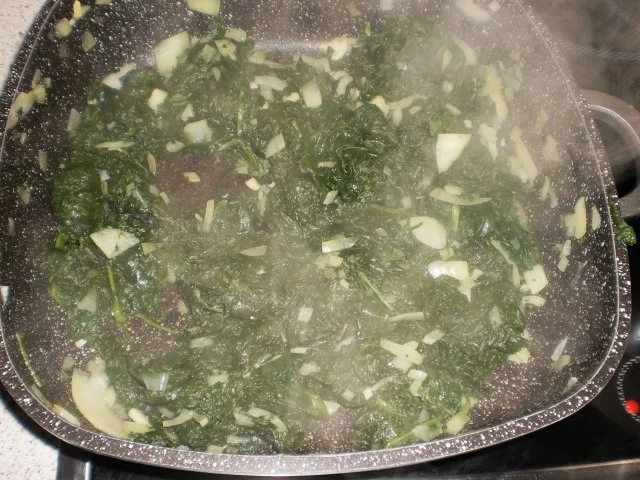 Rezept: Putenrolle auf Spinatbett Bild Nr. 5 Putenrolle auf Spinatbett - Rezept - Bild Nr. 5