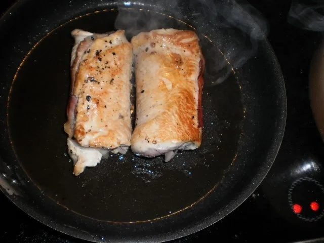 Rezept: Putenrolle auf Spinatbett Bild Nr. 7 Putenrolle auf Spinatbett - Rezept - Bild Nr. 7