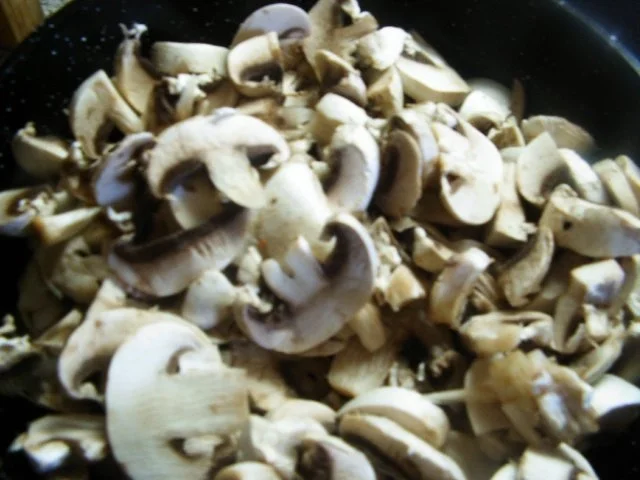 Rezept: Champignon-Knoblauch-Töpfchen Bild Nr. 4 Champignon-Knoblauch-Töpfchen - Rezept - Bild Nr. 4