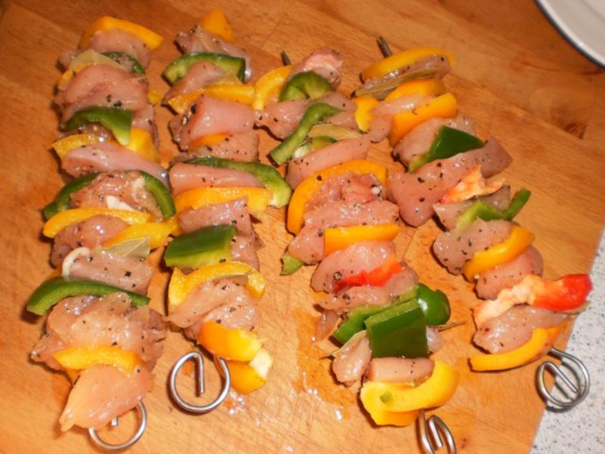 Fleischspieße mit würzigem Paprikadip - Rezept - Bild Nr. 13