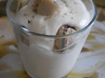 Quarkcreme mit Minzzucker und Waffeleiern - Rezept