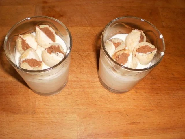 Quarkcreme mit Minzzucker und Waffeleiern - Rezept - Bild Nr. 5