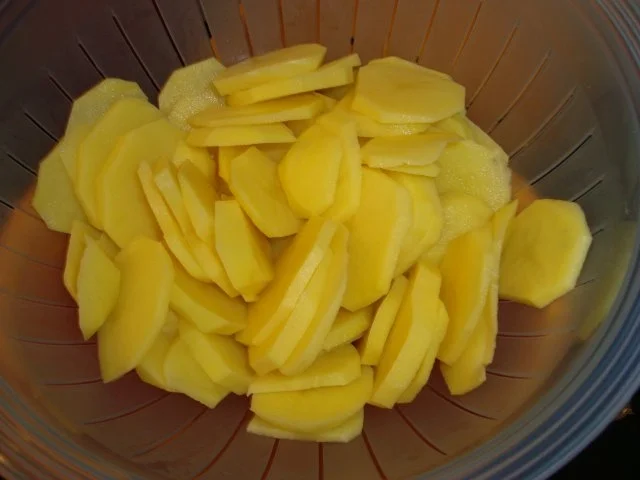 Rezept: Scheibekartoffeln und gebratenes Hähnchenfilet Bild Nr. 2 Scheibekartoffeln und gebratenes Hähnchenfilet - Rezept - Bild Nr. 2