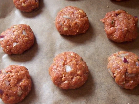 Rezept: Ofenfrikadellen mit orientalischer Note Bild Nr. 3 Ofenfrikadellen mit orientalischer Note - Rezept - Bild Nr. 3