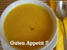 Karotten-Ingwer Suppe mit gebratenen Garnelen - Rezept