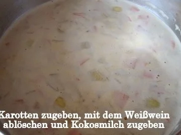 Rezept: Karotten-Ingwer Suppe mit gebratenen Garnelen Bild Nr. 5 Karotten-Ingwer Suppe mit gebratenen Garnelen - Rezept - Bild Nr. 5