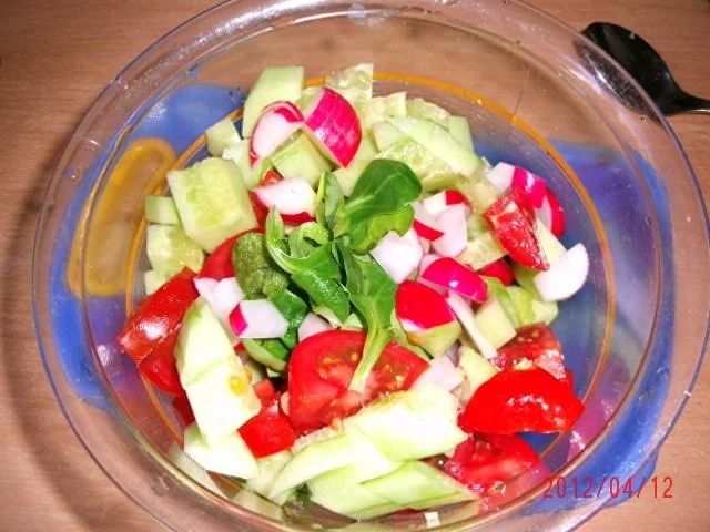 Rezept: Frühlingsalat mit Biss Frühlingsalat mit Biss - Rezept