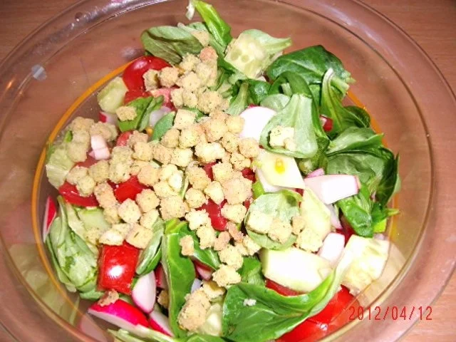 Rezept: Frühlingsalat mit Biss Bild Nr. 2 Frühlingsalat mit Biss - Rezept - Bild Nr. 2