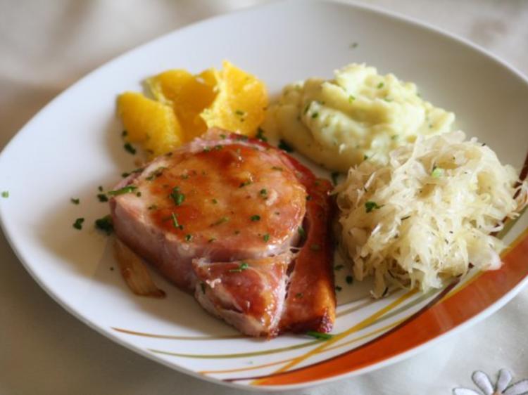 Kasselerbraten mit Chili-Orangenkruste und Thymian-Sauerkraut - Rezept ...