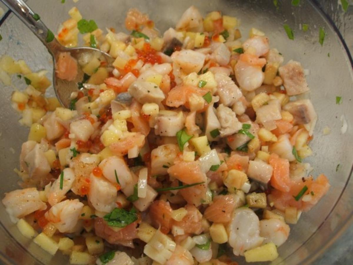 Fisch: Fischsalat - Rezept mit Bild - kochbar.de