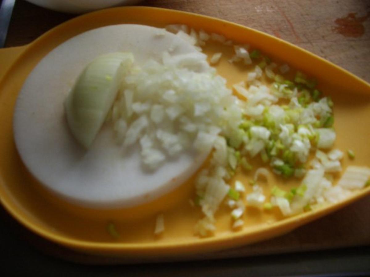 lauwarmer Kartoffelsalat mit gebratener Schinkenbockwurst - Rezept - Bild Nr. 4