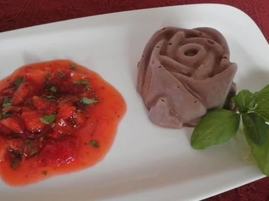 Geeiste Chili - Schokoladen - Mousse mit Basilikum - Erdbeeren - Rezept - Bild Nr. 10