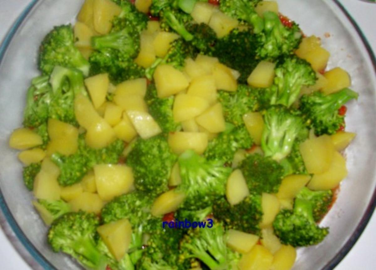 Auflauf: Broccoli-Kartoffel-Auflauf mit Tomatensugo - Rezept - Bild Nr. 3