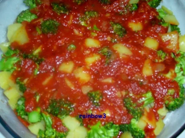 Auflauf: Broccoli-Kartoffel-Auflauf mit Tomatensugo - Rezept - Bild Nr. 4