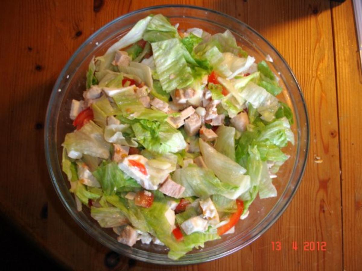 gemischter Salat mit Hähnchenbrustfiletstreifen - Rezept - kochbar.de