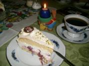 Kirschtorte mit Joghurt-Mascarpone-Haube>> - Rezept