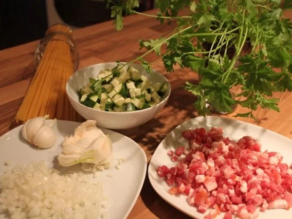 Rezept: Spaghetti Zucchini e Speck Bild Nr. 3 Spaghetti Zucchini e Speck - Rezept - Bild Nr. 3