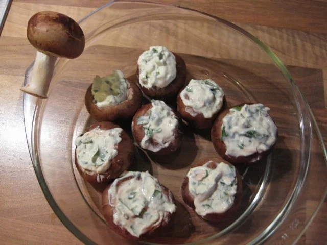 Putenröllchen und Champignons gefüllt mit Bärlauch-Creme - Rezept - Bild Nr. 8