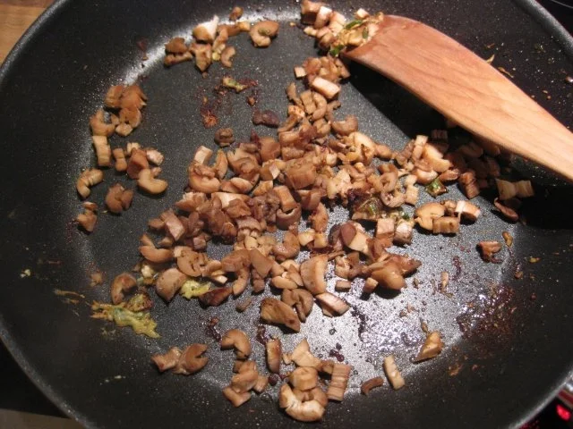 Putenröllchen und Champignons gefüllt mit Bärlauch-Creme - Rezept - Bild Nr. 9