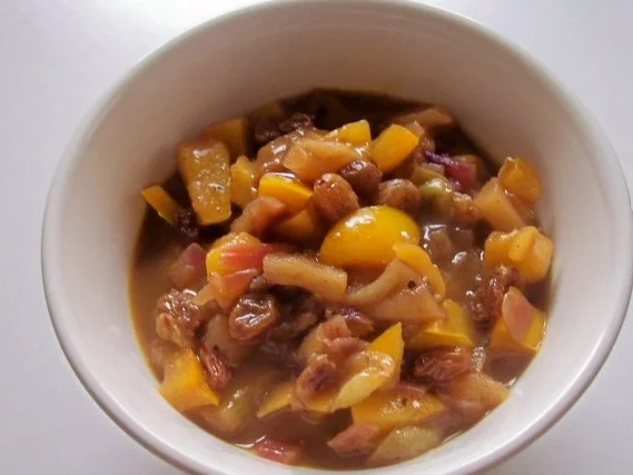 Rezept: Beilagen: Weintrauben-Pfirsich-Chutney Beilagen: Weintrauben-Pfirsich-Chutney - Rezept