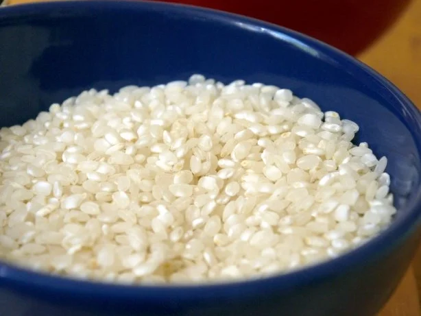 Rezept: Schokoladenmilchreis mit Tonkabohne und Erdbeeren Bild Nr. 5 Schokoladenmilchreis mit Tonkabohne und Erdbeeren - Rezept - Bild Nr. 5