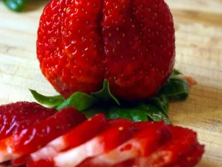 Rezept: Schokoladenmilchreis mit Tonkabohne und Erdbeeren Bild Nr. 2 Schokoladenmilchreis mit Tonkabohne und Erdbeeren - Rezept - Bild Nr. 2