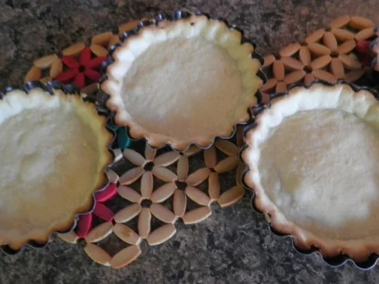 Schokolade trifft auf Erdbeeren und Basilikum - Rezept - Bild Nr. 5